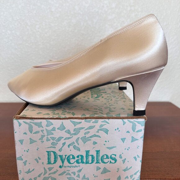 Dyeable Ivory Satin shoes 8.5W - Picture 2 of 5